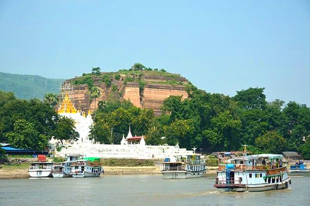 a boat trip on the Ayeyarwady River to Mingun