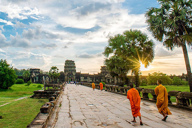 angkor wat - travel guide in Vietnam